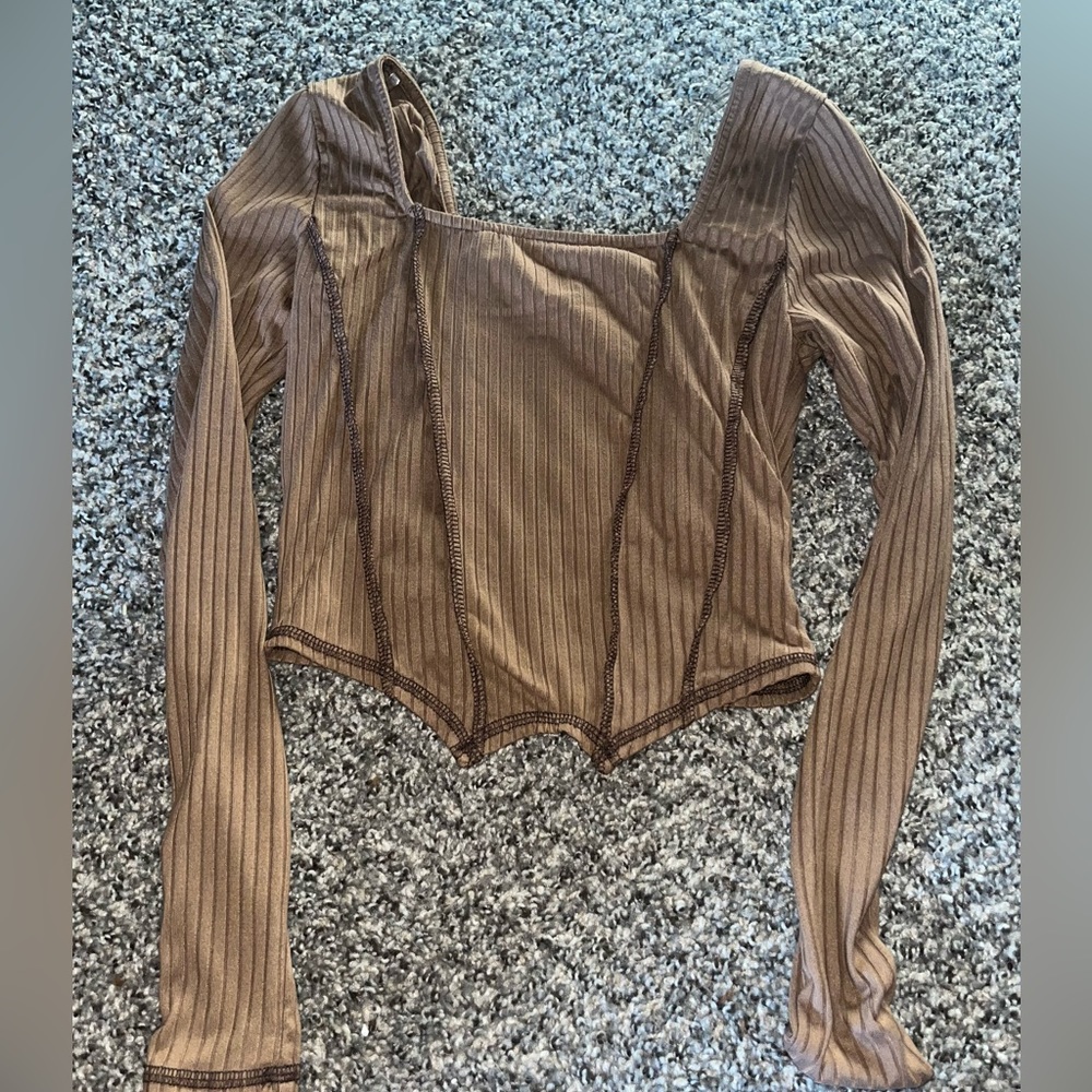 cute brown long sleeve crop top